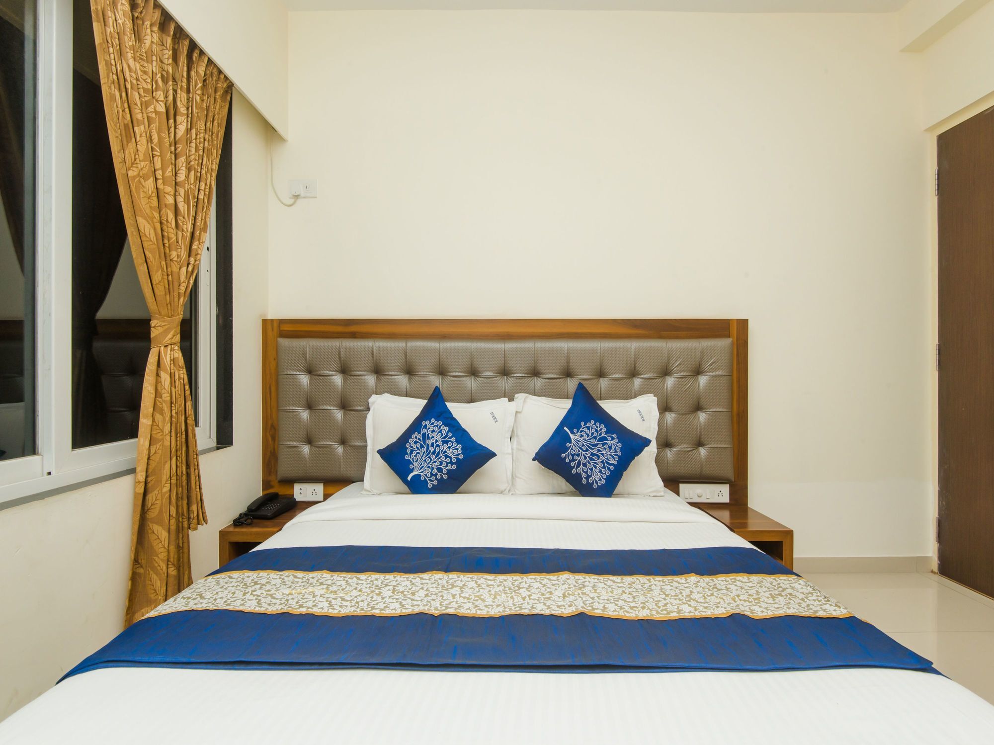 Oyo 11441 Hotel Blue Bells Residency 孟买 外观 照片