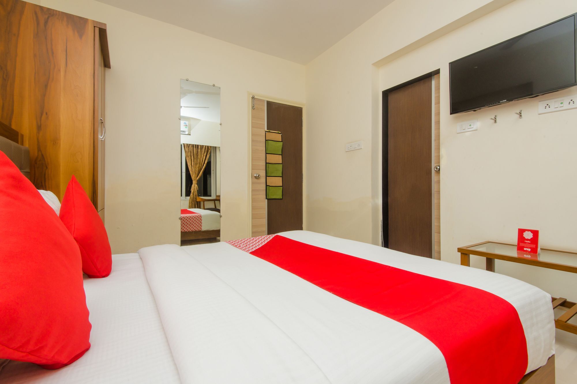 Oyo 11441 Hotel Blue Bells Residency 孟买 外观 照片