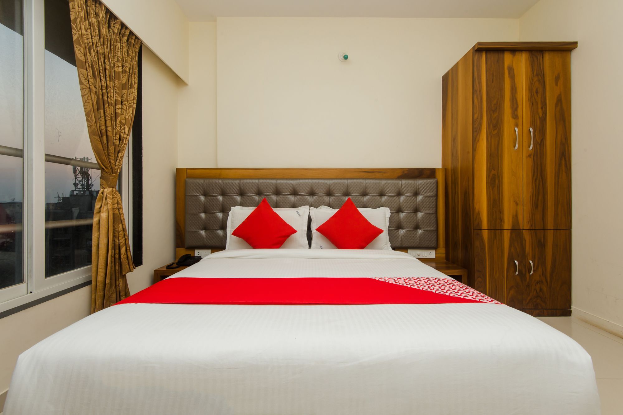 Oyo 11441 Hotel Blue Bells Residency 孟买 外观 照片